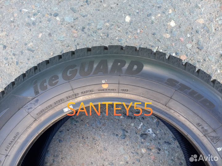 Yokohama Ice Guard Stud IG55 215/60 R16 99T