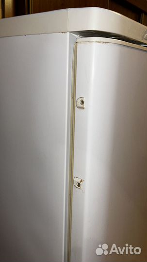 Холодильник бирюса