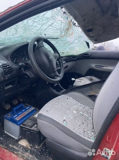 Двигатель МКПП Peugeot 206. В разбор