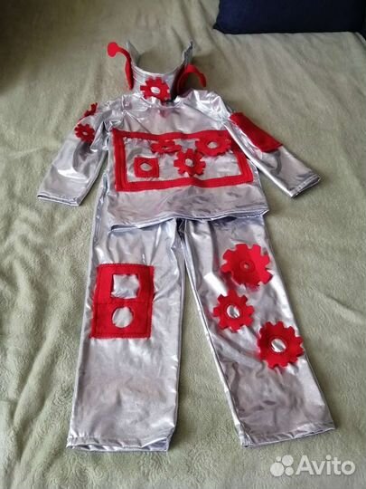 Новогодний костюм робота