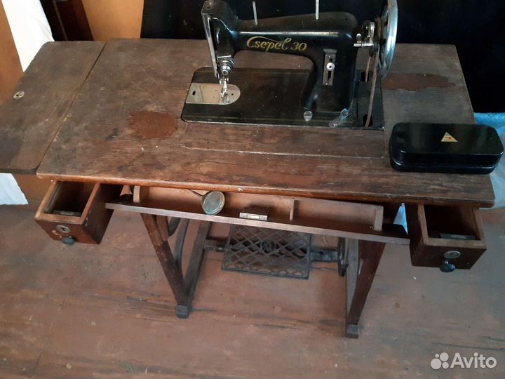 Швейная машина Csepel 30