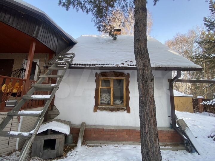 Дом 217,9 м² на участке 4 сот.