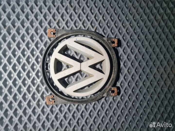 Эмблема vw passat b3