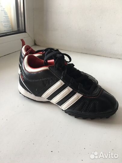 Кроссовки Adidas