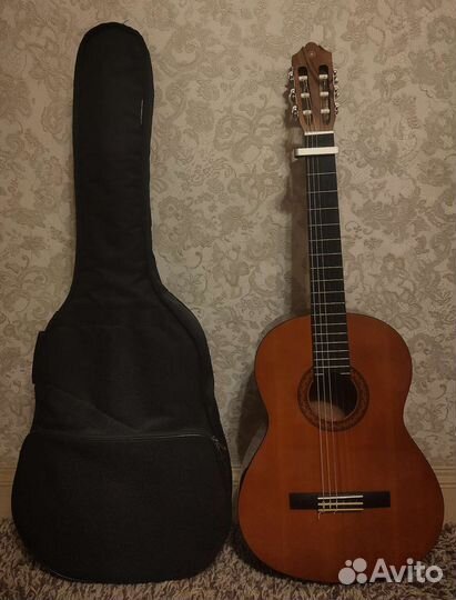 Классическая гитара yamaha C40