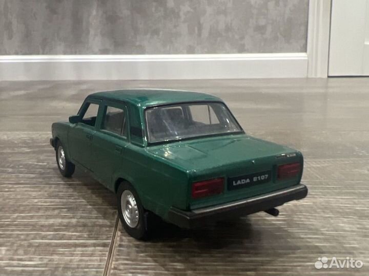 Модель ваз 2107 1/43 (Welly)