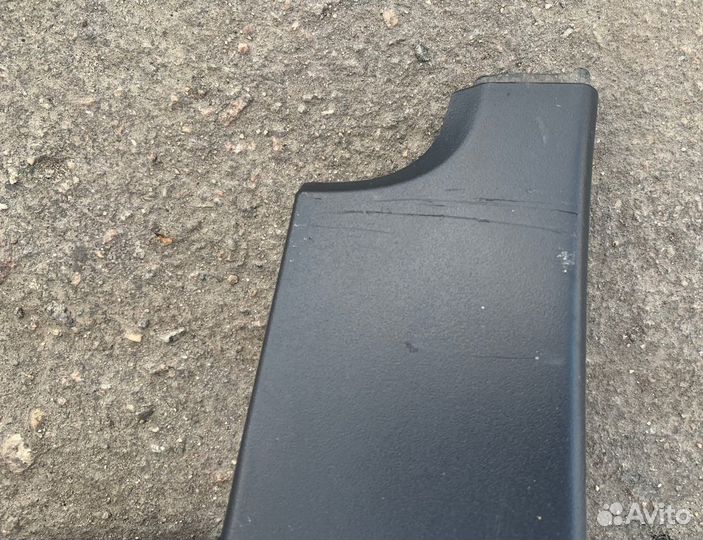 Накладка правого порога Mokka