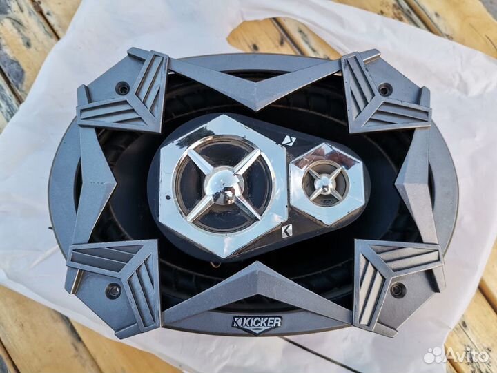 Музыкальная колонка