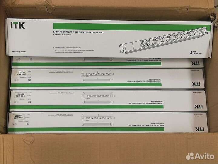 Блок распределения питания PDU с выключателем