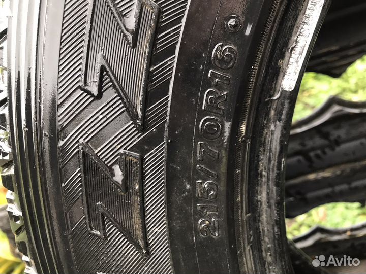 Bridgestone Blizzak DM-Z3 215/70 R16