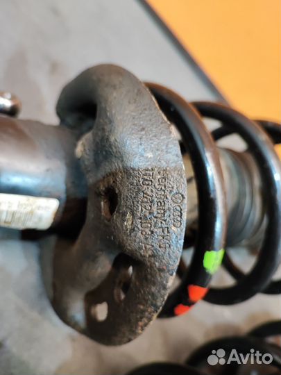 Стойка передняя Volkswagen Tiguan 1 2.0 TDI