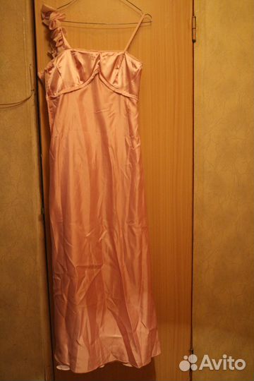 Нарядное платье новое