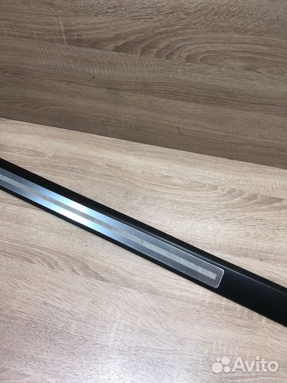 Накладка передняя правая внутренняя Audi A8 D3