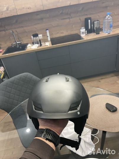 Шлем горнолыжный