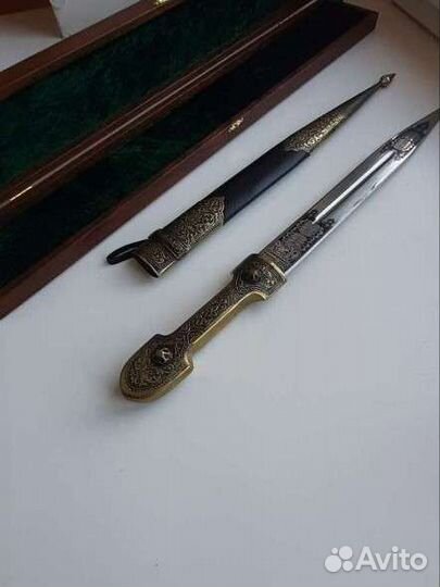 Кинжал сувенирный