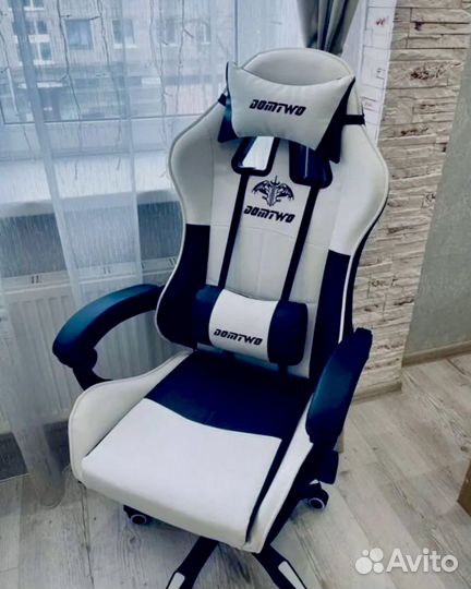 Компьютерное геймерское кресло нью