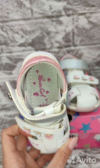 Сандалии для девочки