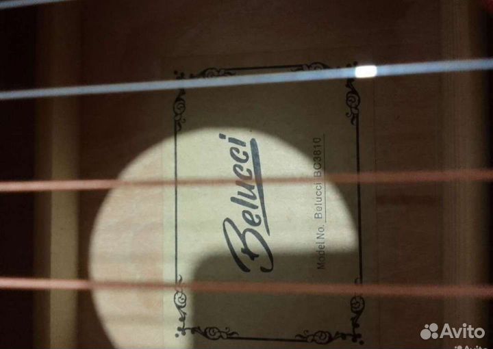 Акустическая гитара