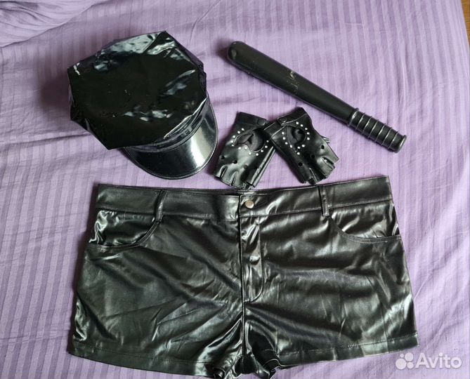 Костюм полицейского, детали. Карнавал. Фуражки