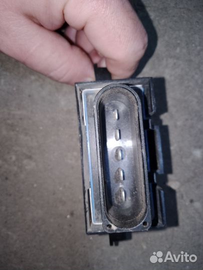 Реле топливного насоса volkswagen tiguan 1