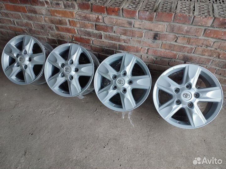 Оригинальные Toyota Land Cruiser 200 R18 5x150