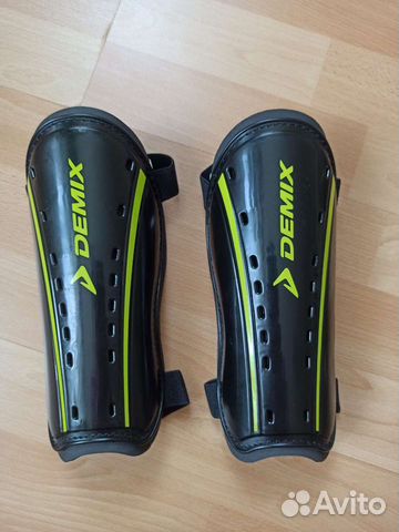 Футбольные щитки Demix размер М