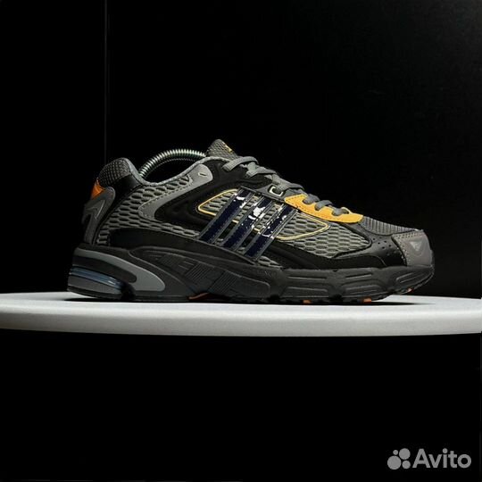 Кроссовки Adidas Response CL