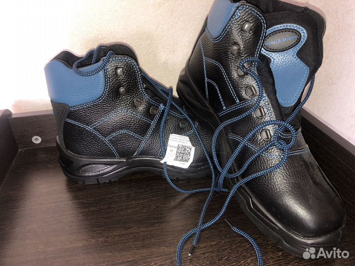 Ботинки мужские зимние новые 43 размер