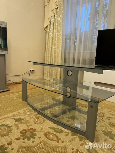 Полка под телевизор