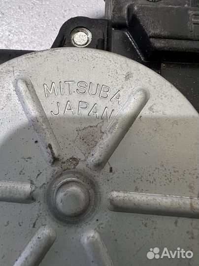 Стеклоподъемник передний на Mitsubishi Lancer 10