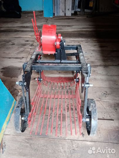 Продам картофелекопалку