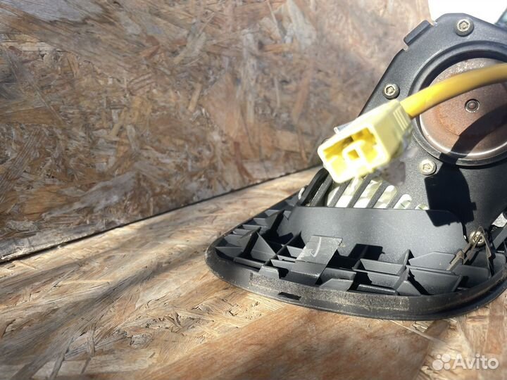 Подушка безопастности Mazda Familia S-Wagon