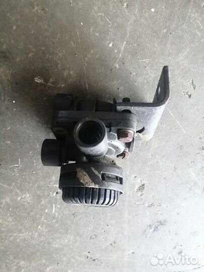 Клапан ускорительный MAN