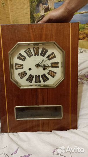 Часы настенные с боем янтарь