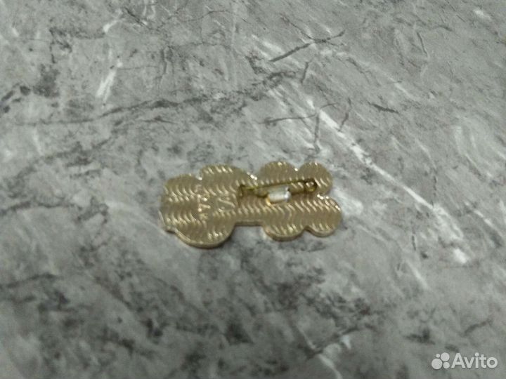 Значок олимпийский мишка