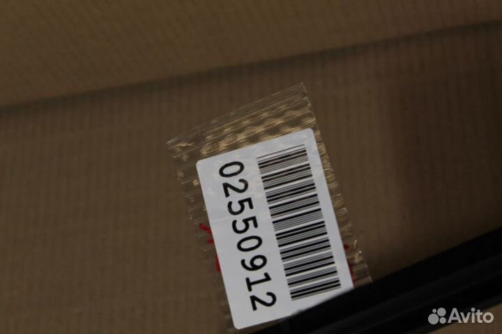 Накладка стекла заднего правого Volkswagen Tiguan