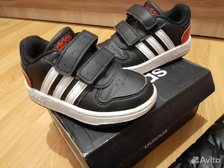 Кроссовки adidas детские