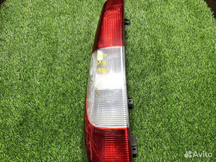 Фонарь задний Mercedes-Benz Vito W639