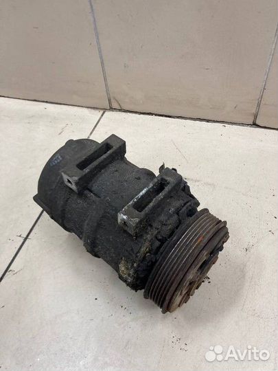 Компрессор кондиционера 2.4 B5244S Volvo S80