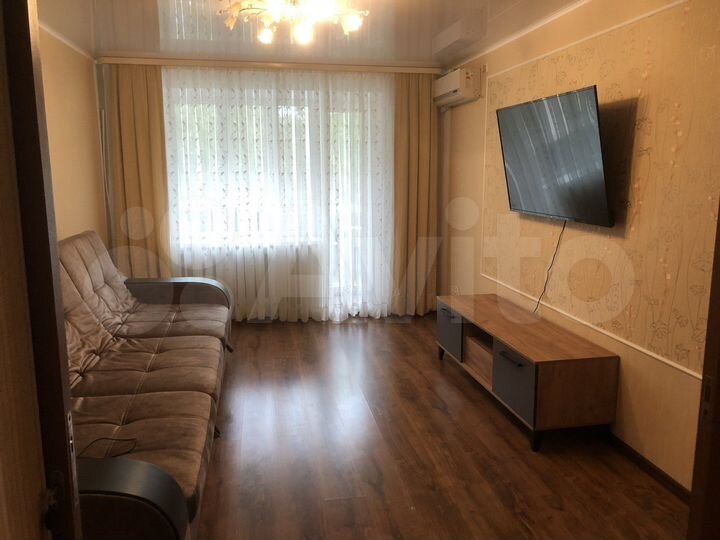 3-к. квартира, 81 м², 2/4 эт.