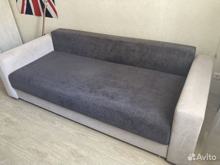 Диван раскладной двухспальный б/у