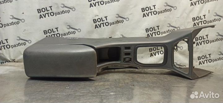 Консоль между сидениями (подлокотник) Toyota