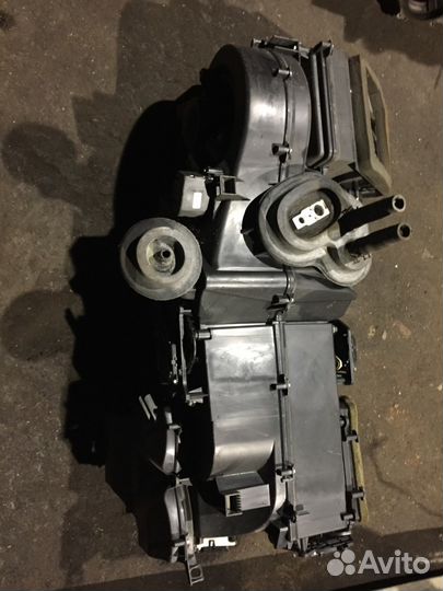 Печка на Infiniti QX 56 2004 год