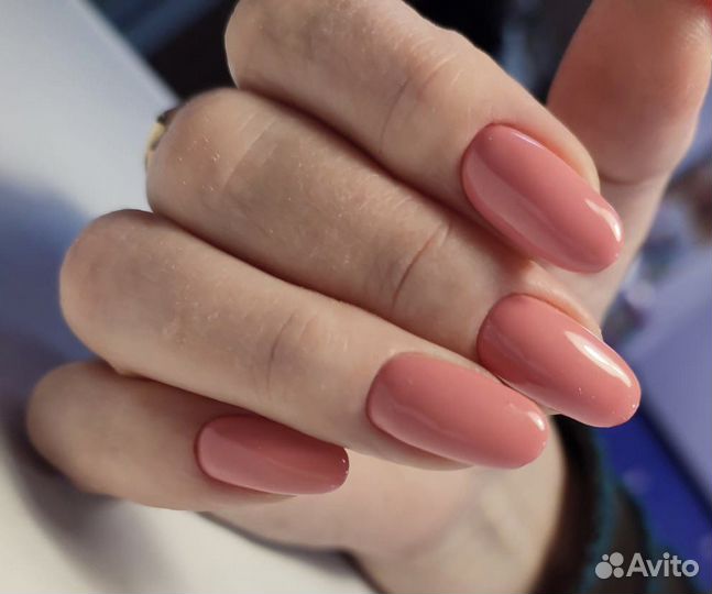 Модель на маникюр