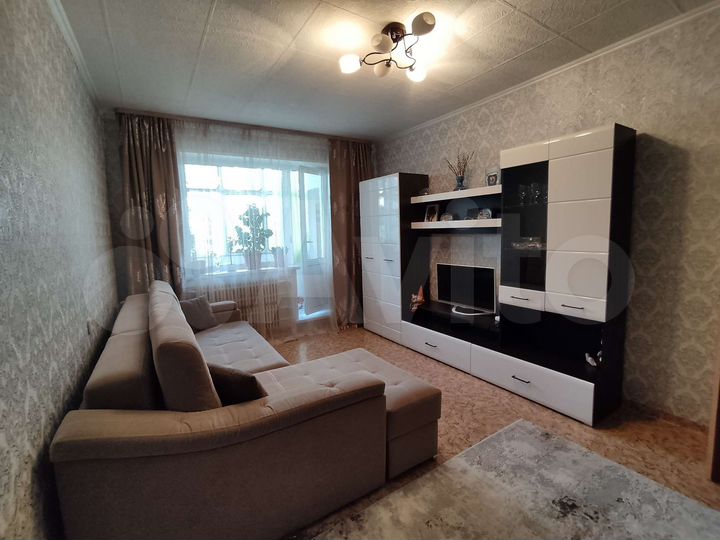 2-к. квартира, 53 м², 3/9 эт.