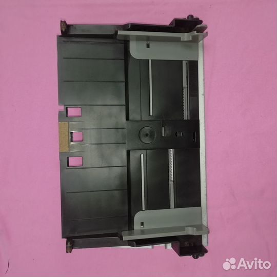 JC61-03762A Нижняя рама лотка ручной подачи