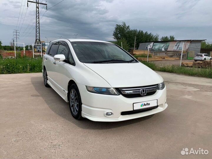Авито ставропольский край хонда. Хонда Одиссей 2004. Одиссей 2004. Салон Хонда Одиссей 2004 года.