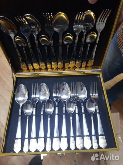 Столовый набор ложки и вилки