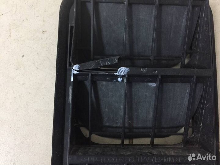 Решетка вентиляционная Skoda Karoq 2017