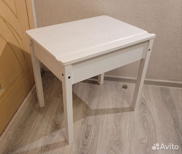 Стол IKEA sandvik 56х45х60 см